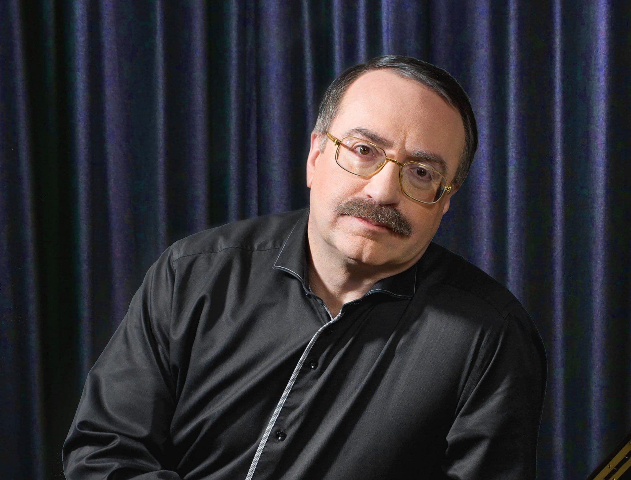 Даниил Крамер, Олег Аккуратов