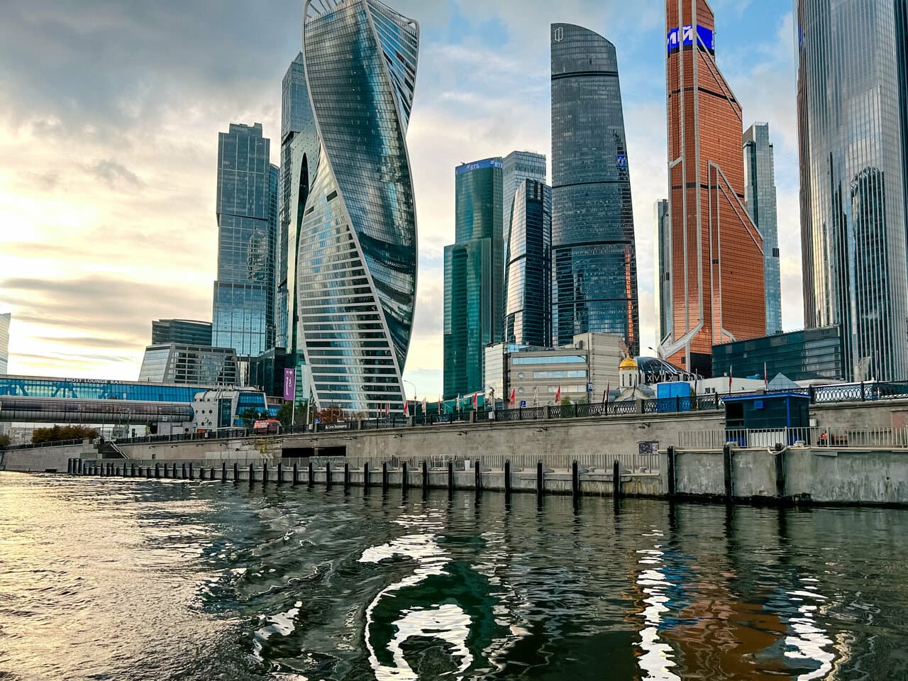 Теплоход River Palace (Национальный центр «Россия») — фото площадки